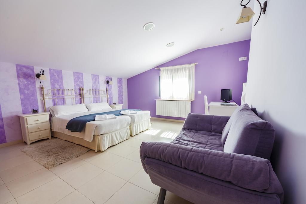 Hotel Rural La Consulta De Isar Eksteriør billede